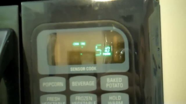 Corn cooked perfectly in the microwave смотреть онлайн