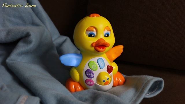 Fun Flapping Duck Toy - Product Video смотреть онлайн