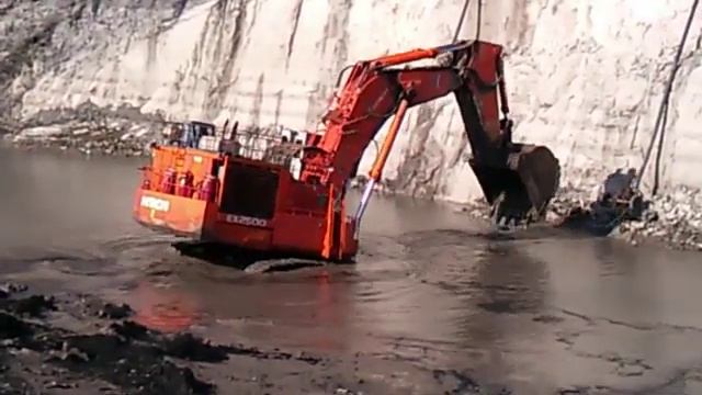 Máy xúc Hitachi EX2500. смотреть онлайн
