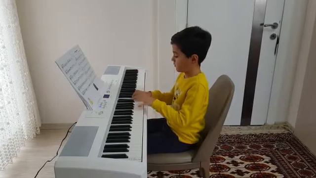 Розовая пантера.Г. Манчини (аранжировка М Терещук).Исполняет Бэгхан Чариев смотреть онлайн