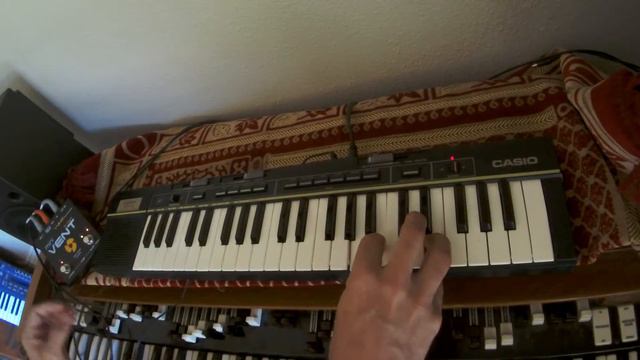 Casio Pt-36 vs. the Neo Instruments Mini-Vent Roto-Simulator take 1 смотреть онлайн