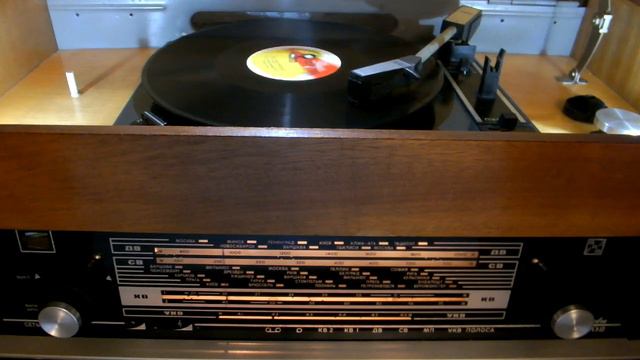 Валентина Дворянинова---"Как тебе служится" (Я.Френкель-М.Танич) инстр.ансамбль. 78 оборотов в мин. смотреть онлайн