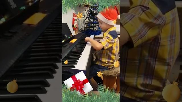 1. М. Красев - Маленькая Ёлочка смотреть онлайн