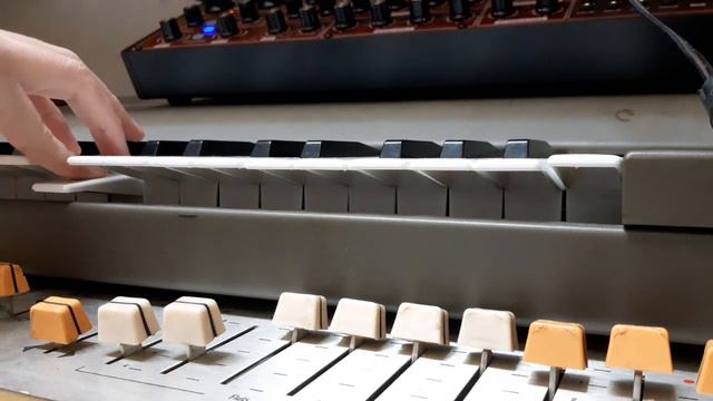 Tiracon 6V ambient смотреть онлайн