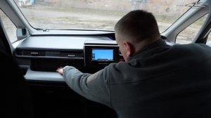 Voxy или StepWGN? Что выбрать, если цены равны?