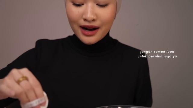 HOW I CLEAN MY BRUSH, SPONGE, PUFF, ETC| CARA BERSIHIN MAKEUP TOOLS | Kiara Leswara смотреть онлайн