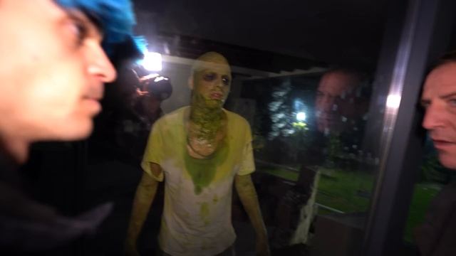 ENTRO EN LA DEEP WEB PARA CURAR AL ZOMBIE!