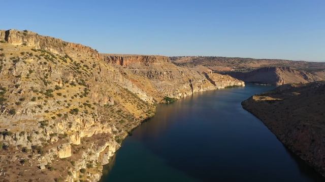 Земные реки, которые текут прямиком из РАЯ смотреть онлайн