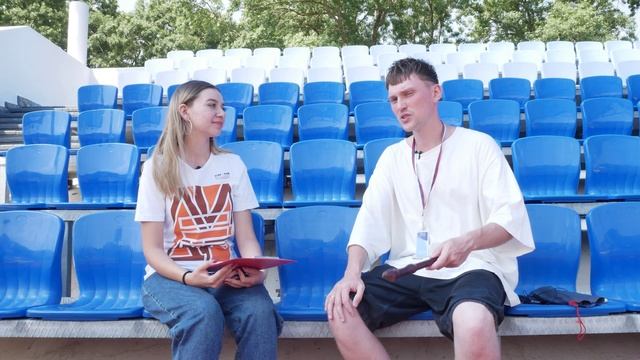 10 детских вопросов солисту группы "Интонация" Александру Новикову смотреть онлайн