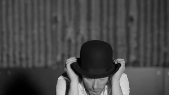 Radiohead - Lotus Flower смотреть онлайн