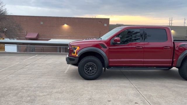 2018 Ruby Red Ford Raptor смотреть онлайн