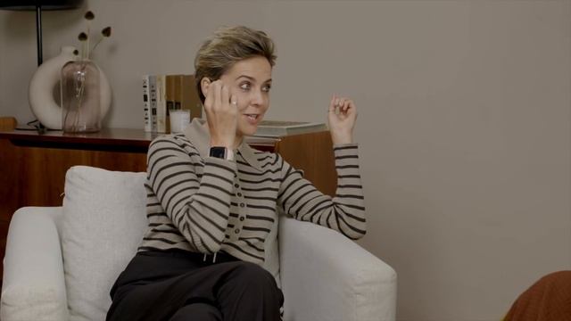 Ольга Шелест в сериале Clarins или чего хотят женщины от макияжа смотреть онлайн