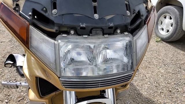 1991 Goldwing GL1500 SE - Windshield and front light bulbs replacement смотреть онлайн