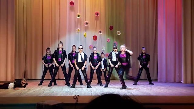 Волшебные башмачки.Люди в черном. Дриада стар смотреть онлайн