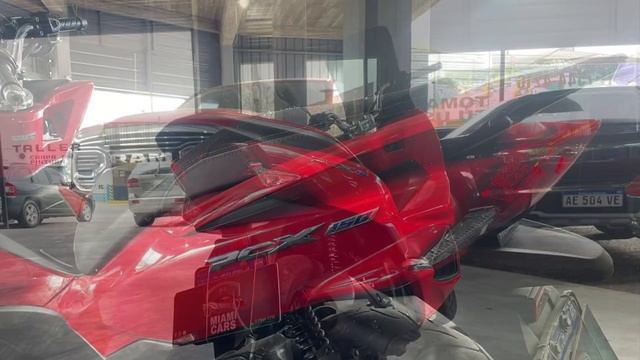 HONDA PCX 150CC - 2017 смотреть онлайн