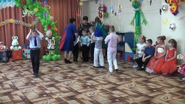 выпускной в детском саду 25 мая 2017г (Новая Усмань) смотреть онлайн