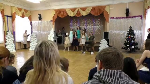 "Новый год пахнет мандаринками" исп. детская эстрадная студия ДЖАМБЛИ. смотреть онлайн