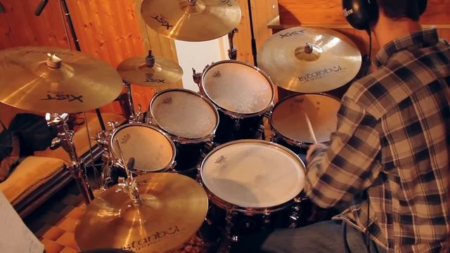 20 Different Music Genres in 6min On Drums смотреть онлайн