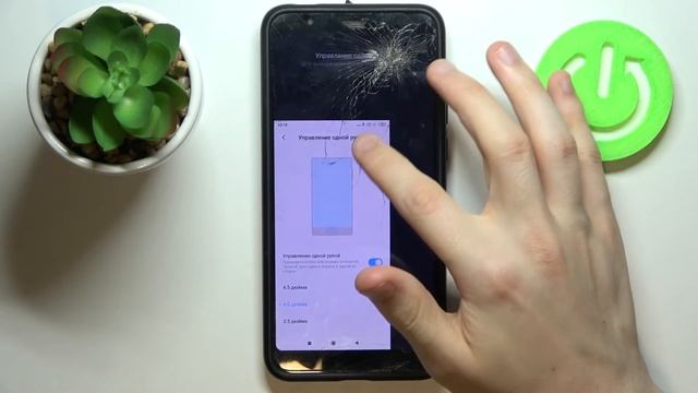 Как пользоваться Xiaomi Redmi 5 Plus одной рукой / Управление одной рукой на Xiaomi Redmi 5 Plus смотреть онлайн