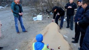 Катаем яйца на пасху. Game play Яйцекатка.