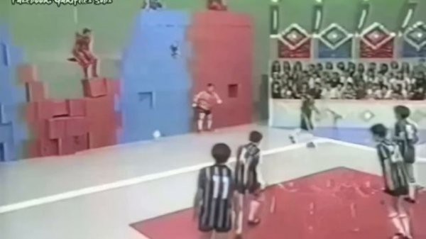 БИТВЫ СТЕН ИЗ КОРОБОК В ЯПОНИИ