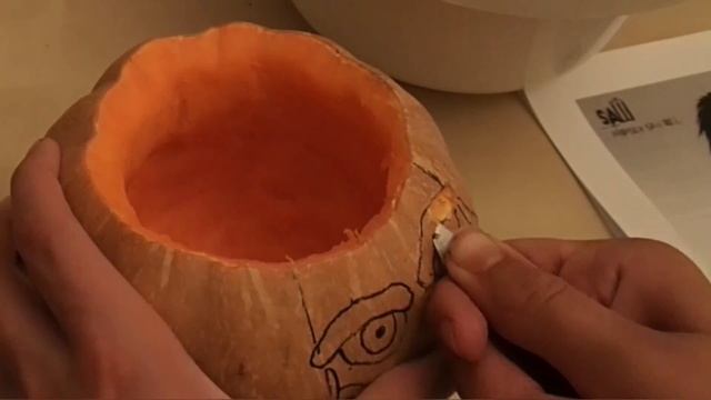 Saw- Jack o` Lantern Tutorial | English | Pumpkin Halloween |KompetenteENTE смотреть онлайн