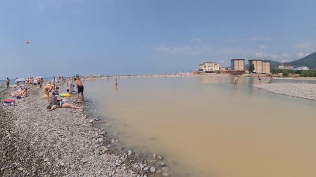 А почему море такое мутное? Лазаревское в августе 2023г.?ЛАЗАРЕВСКОЕ СЕГОДНЯ?СОЧИ смотреть онлайн