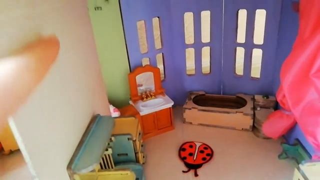 Обзор на большой дом Sylvanian Families Часть 1 смотреть онлайн