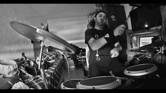 Behringer XDUsb8 - Improv sobre base funky смотреть онлайн