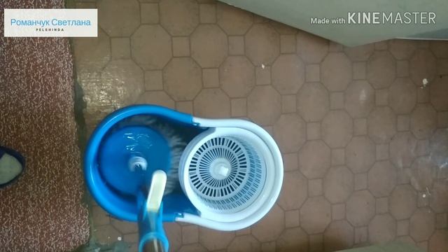 Набор для уборки МОП: швабра, ведро на колёсах с пластик.центрифугой, запасная насадка из микрофибр смотреть онлайн