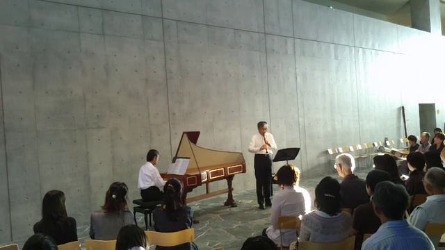 J. S. Bach : Andante from Sonata BWV 1030 played on the recorder смотреть онлайн