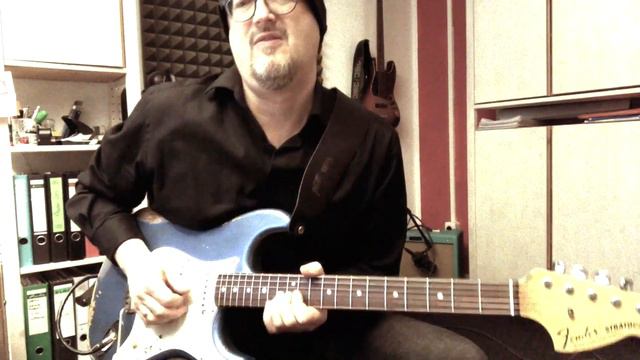Custom Shop Fender Stratocaster 1968 Lake Placid Blue Heavy Relic смотреть онлайн