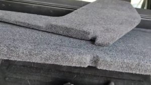 Задняя акустическая полка на ниву