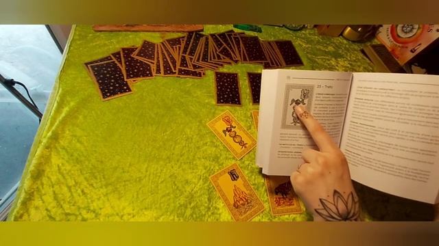 Tirage à 9 cartes avec l'oracle Belline. смотреть онлайн