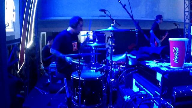 [DRUM CAM] PEE WEE GASKINS - LONELY BOYS, LONELY GIRLS (JLIVE - SUKABUMI) смотреть онлайн