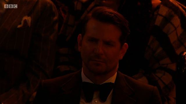 Jessie Buckley Sings 