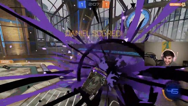 Rizzo Tries to 1v1 Daniel смотреть онлайн