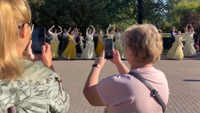 Харинама в парке Победы Санкт-Петербурга, 30.07.2023 / Harinama in St. Petersburg, 07/30/2023 смотреть онлайн