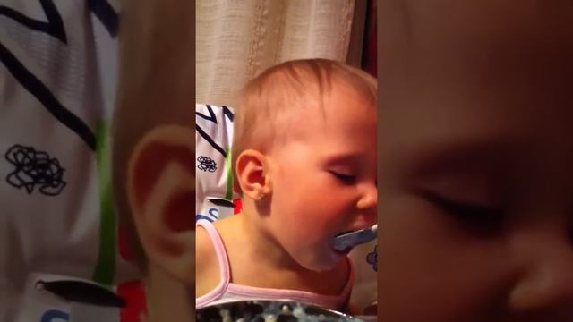 Соня засыпает)) смотреть онлайн