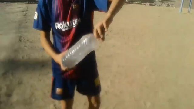 Что будет если надуть бутылку насосом! Эксперимент! смотреть онлайн