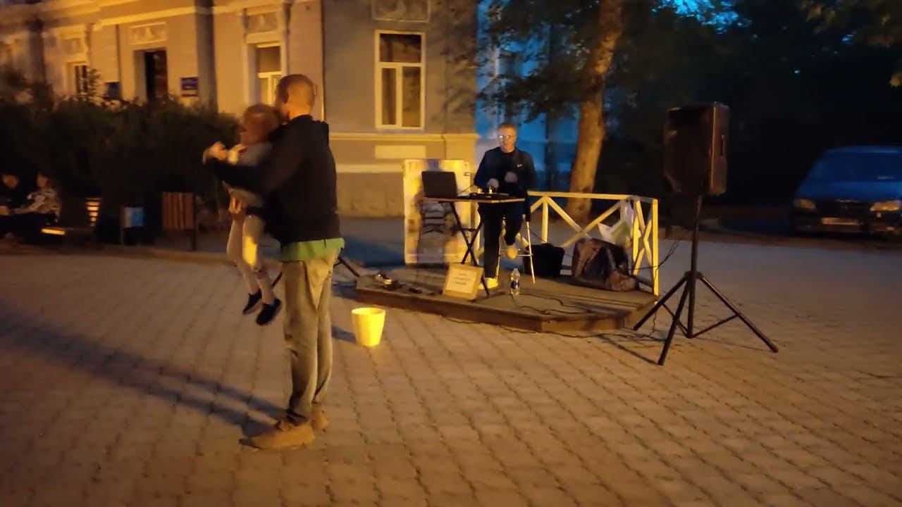 Великолепная Евпатория зажигает вечерние огни нового курортного сезона 2024!!! смотреть онлайн