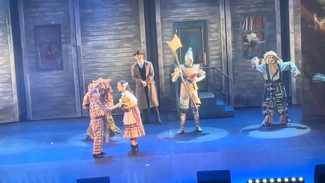 Мюзикл «ВОЛШЕБНИК ИЗУМРУДНОГО ГОРОДА» 30.09.2023. 12:00 - «ВСТРЕЧА ЭЛЛИ И ГУДВИНА» смотреть онлайн