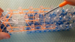 Плетение из резиночек Rainbow loom милая лисичка на станке?