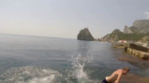 ОТДЫХ В КРЫМУ / КАК ДЕЛАТЬ  САЛЬТО В ВОДУ / САЛЬТО ПЕТРОВСКОГО ОТ СЭНСЭЯ Funny Trip Over Life