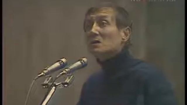 "Идут белые снеги" - Евгений Евтушенко смотреть онлайн