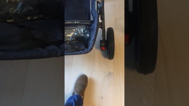 Uppa Vista malfunctioning brake смотреть онлайн