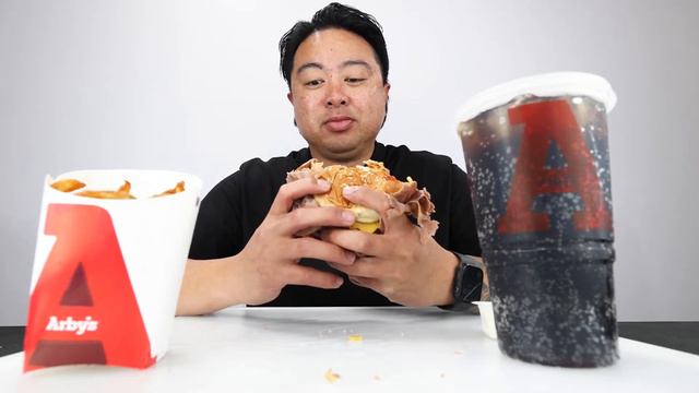 1 Pound of Arby's Classic Roast Beef Sandwich смотреть онлайн