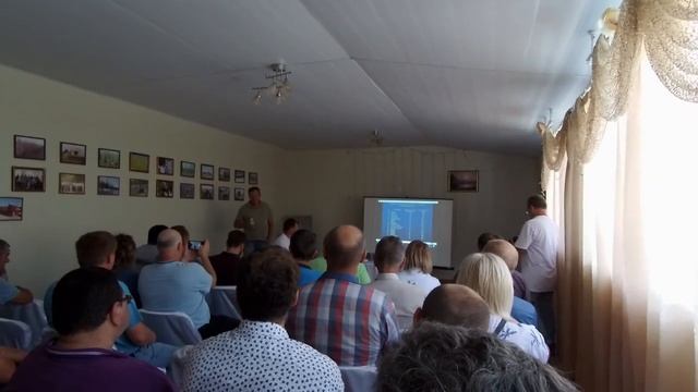 Демонстрация подсолнуха "Сады Украины" в АФ "Славутич" смотреть онлайн