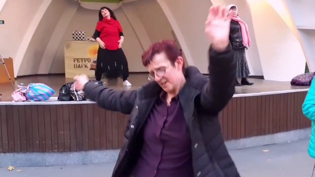 ОБНИМИ МЕНЯ ТАК СЛАДКО! ТАНЦЫ ХАРЬКОВ УКРАИНА СЧАСТЛИВЫЕ ДНИ смотреть онлайн