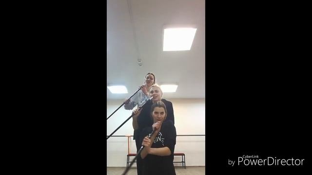 ? На репетиции... Одни))) смотреть онлайн